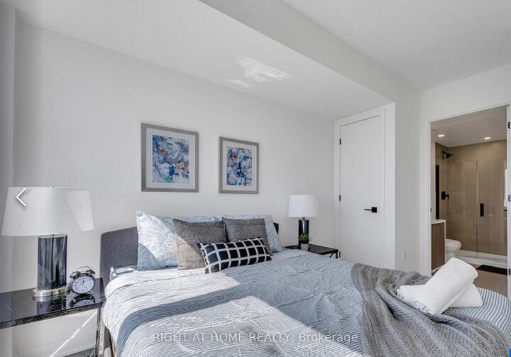 Property Photo:  36 Zorra Street 328  ON M8Z 0G5 