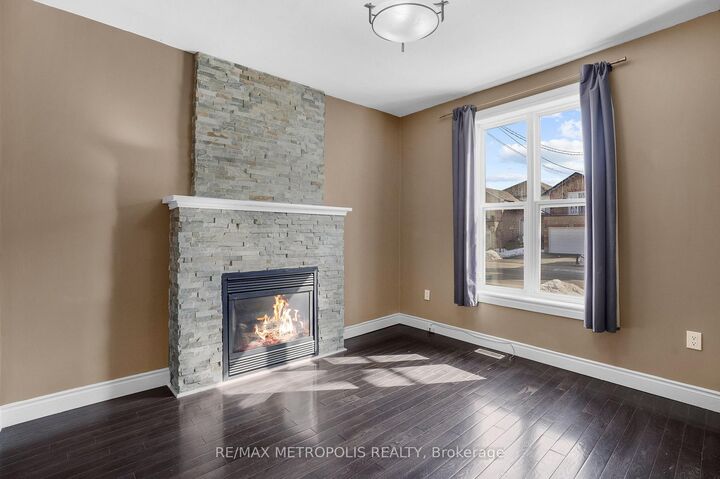Property Photo:  201 Bay Street N  ON L8R 2R1 