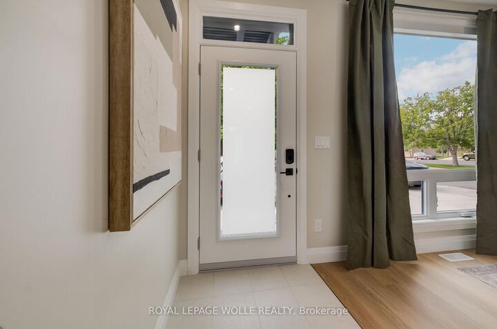 Property Photo:  210 Heritage Drive Unit 12 (The Glen)  ON N2B 0B5 