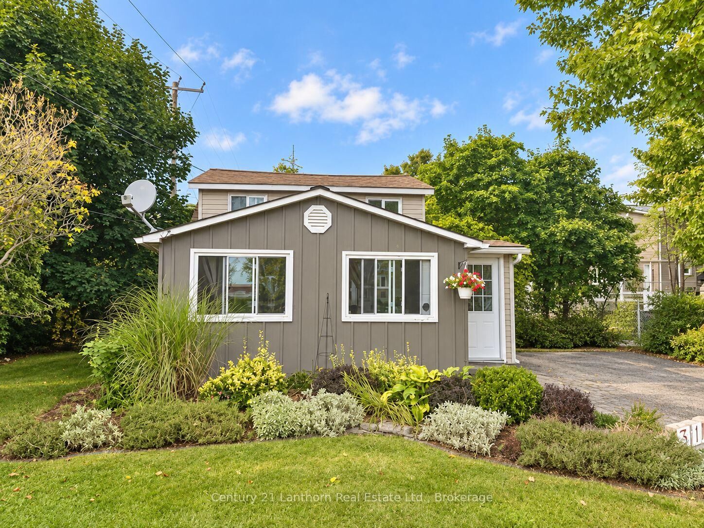 Property Photo:  314 Second Avenue  ON K0K 3L0 