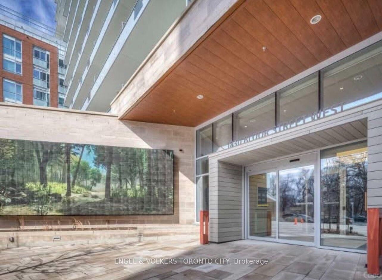 Property Photo:  1830 Bloor Street W 330  ON M6P 0A2 