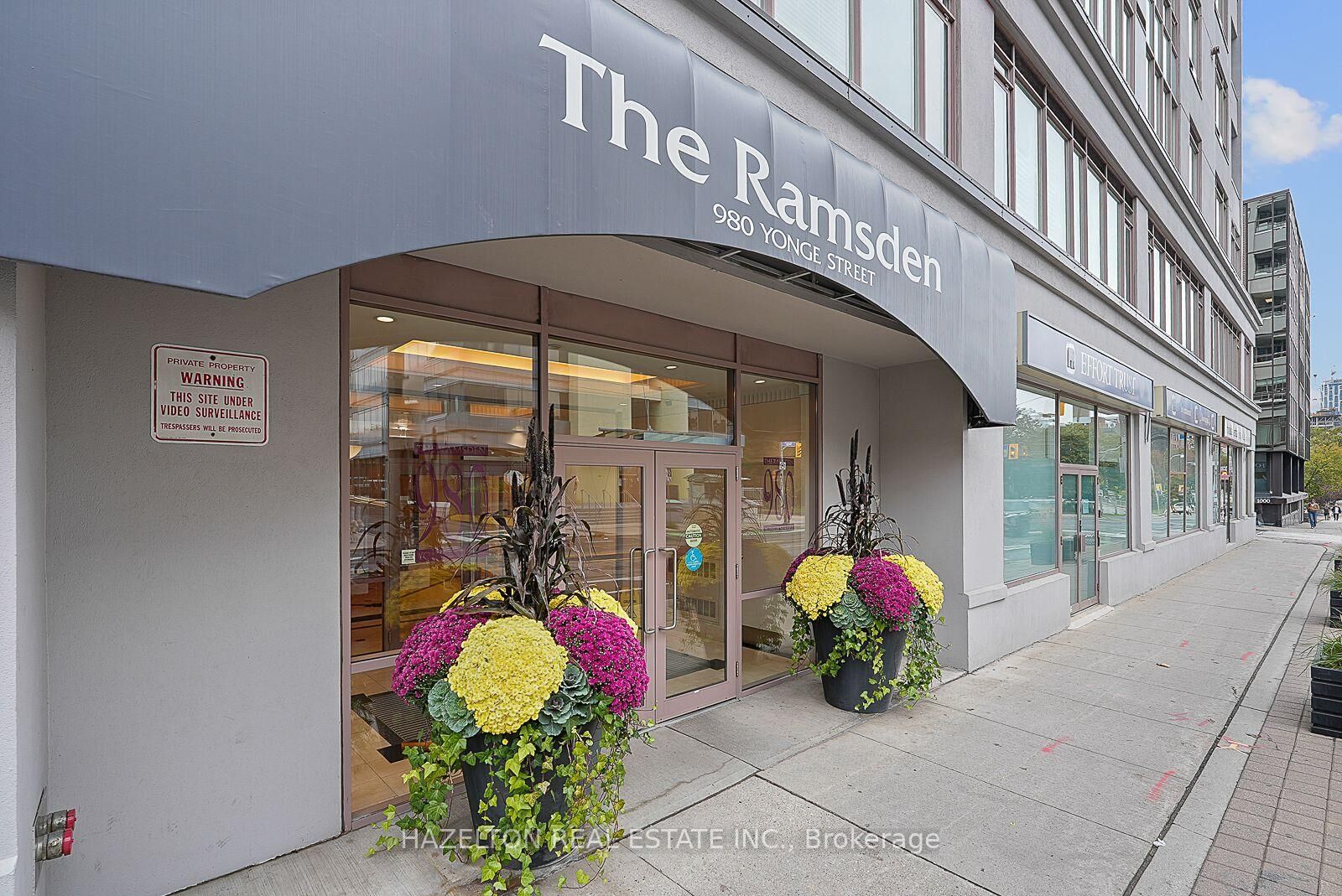 Property Photo: 980 Yonge Street 501 ON M4W 3V8