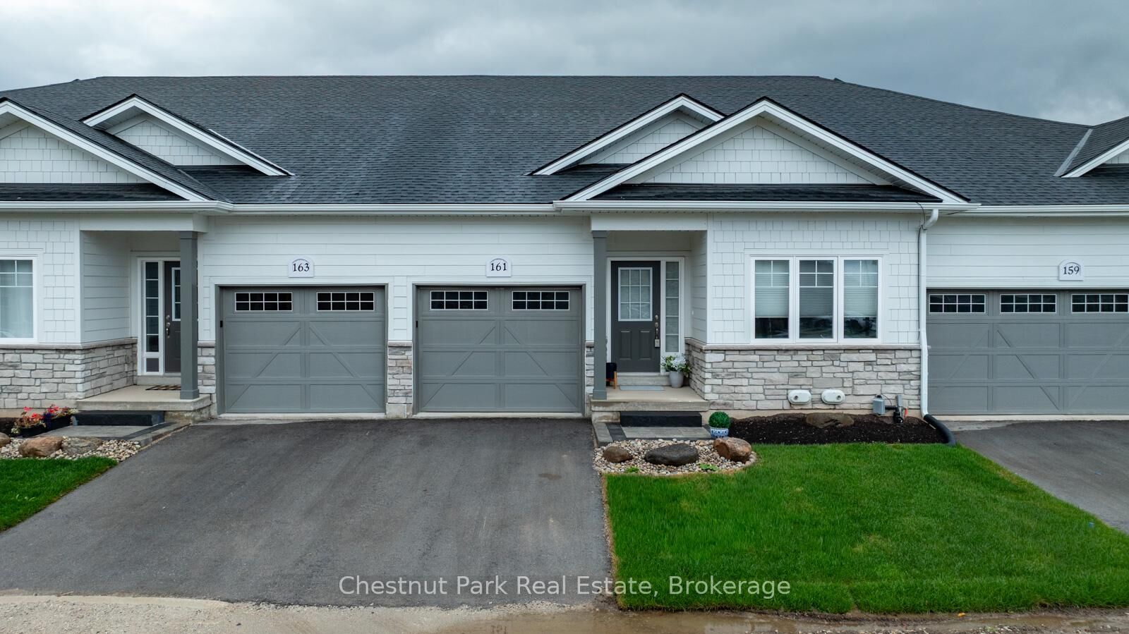 Property Photo:  161 Hawthorn Crescent  ON N0H 1S0 