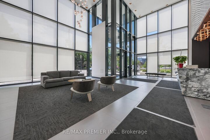Property Photo:  11 Lillian Street 503  ON M4S 2H7 