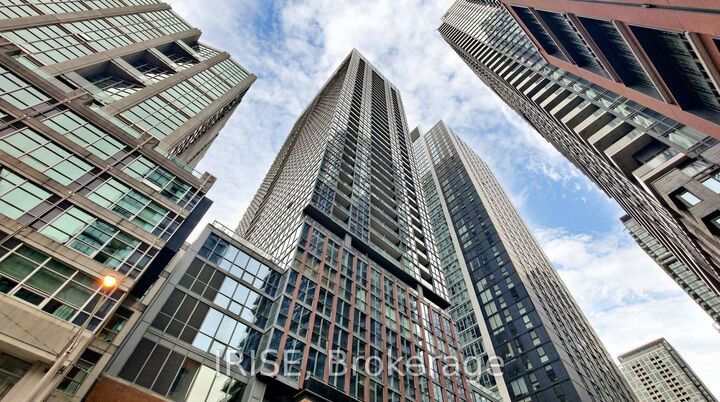 Property Photo:  88 Blue Jays Way 1207  ON M5V 2G3 