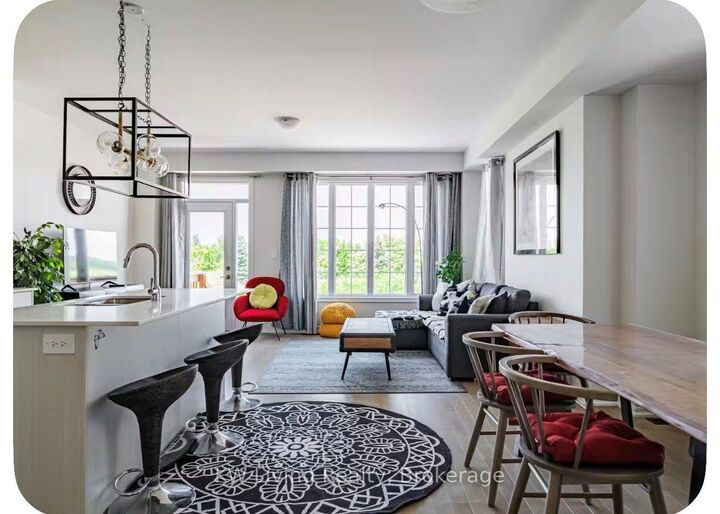 Property Photo:  72 Bermondsey Way  ON L6Y 6K9 