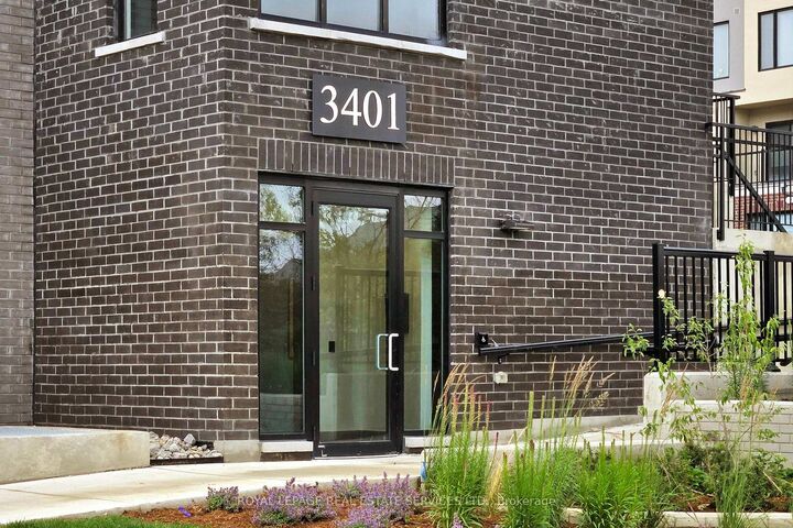 Property Photo:  3401 Ridgeway Drive E 417  ON L5L 0B9 