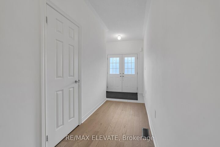 Property Photo:  1208 Jim Brewster Circle  ON L1K 1A5 