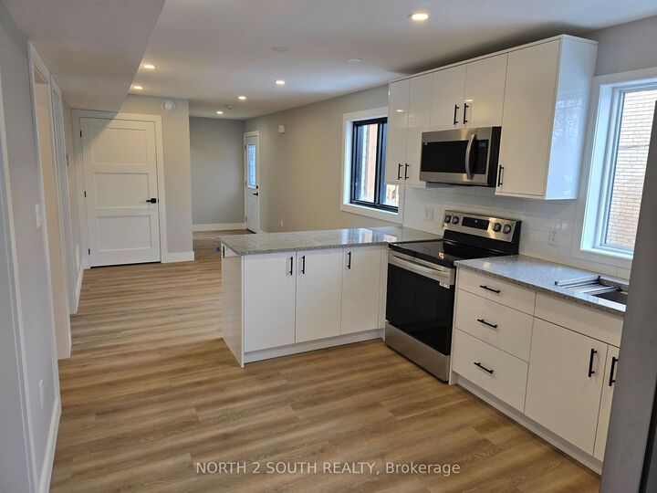 Property Photo:  241 Darling Street 1  ON N3S 3X3 