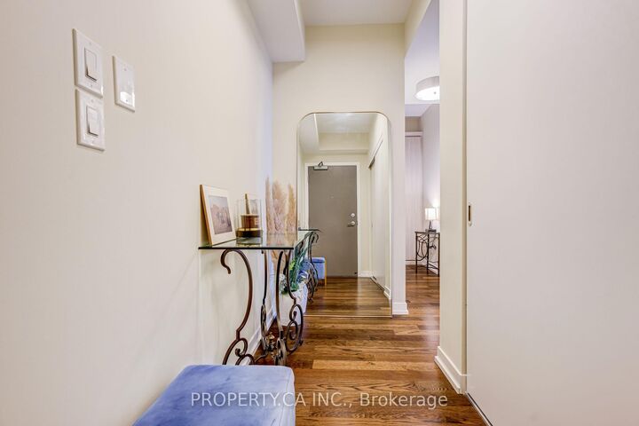Photo de la propriété:  21 Widmer Street 1801  ON M5V 0B8 