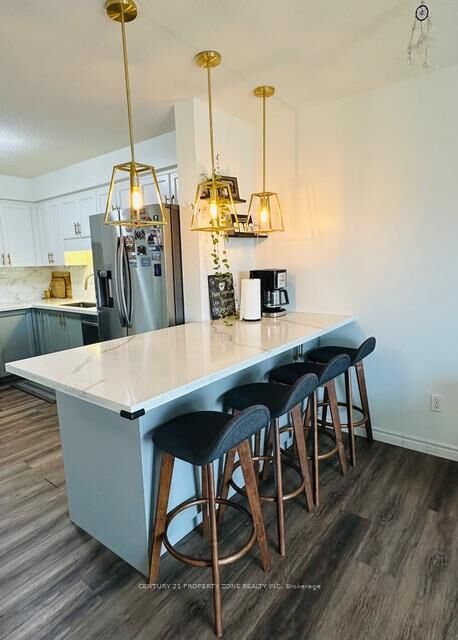 Property Photo:  1369 Countrystone Drive  ON N2N 3R8 