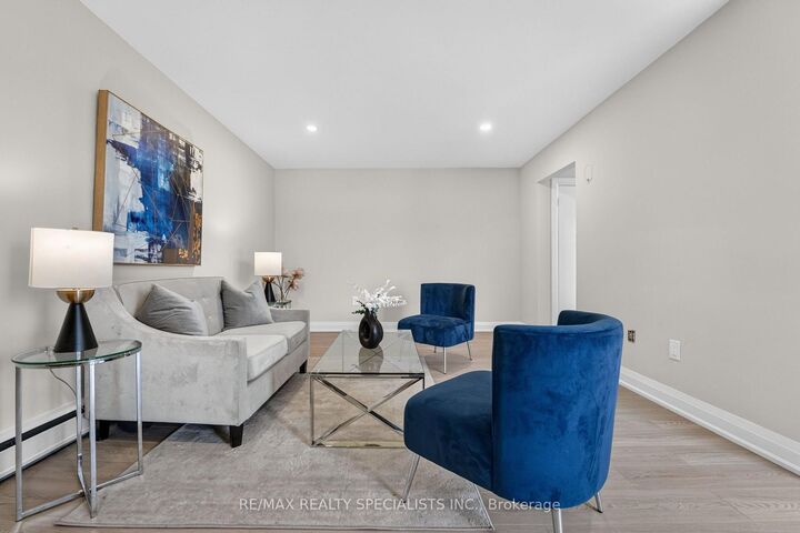 Property Photo:  426 Queenston Street 33  ON L2P 2Y2 