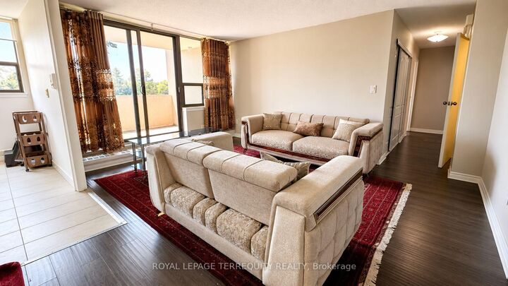 Property Photo:  100 Wingarden Court 409  ON M1B 2P4 