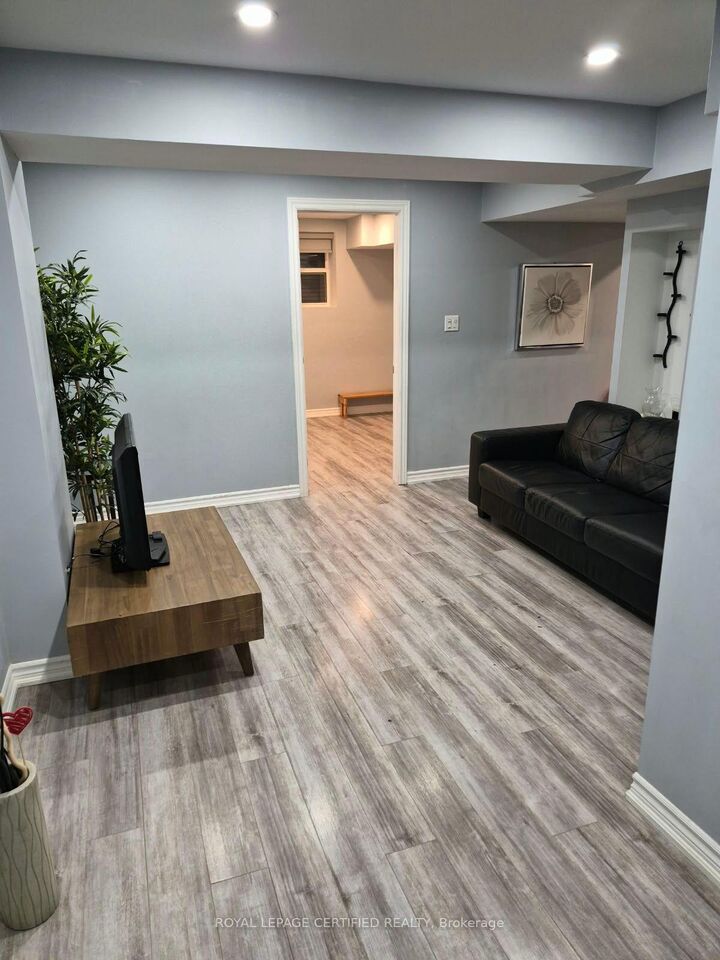 Property Photo:  1573 Eglinton Avenue W Lower  ON L5M 7C1 