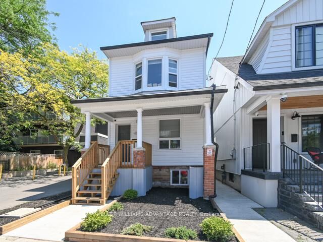 Property Photo:  113 Woodbine Avenue Upper  ON M4L 3P1 