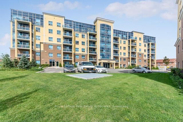 Property Photo:  1421 Costigan Road 214  ON L9T 2N4 