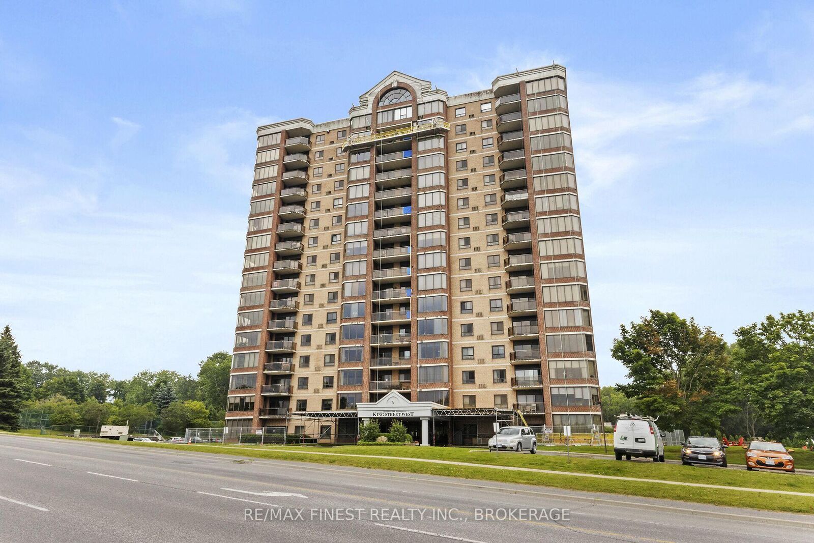 Property Photo:  1000 King Street W 302  ON K7M 8H3 