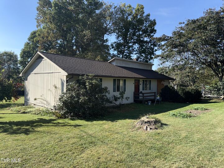 Property Photo: 1149 Rainbow Road TN 37683