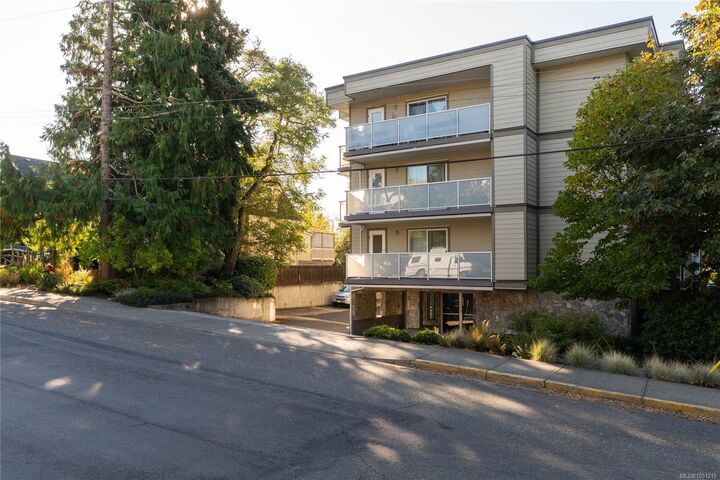 Property Photo:  3230 Glasgow Ave #203  BC V8X 1M2 