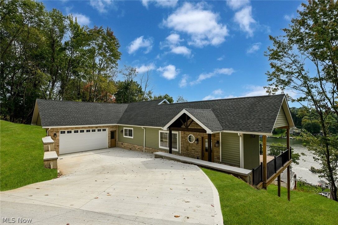 Property Photo:  15 Huron Trail  OH 44644 