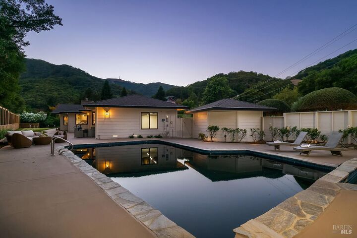 Property Photo: 23 Prestwick Court CA 94949