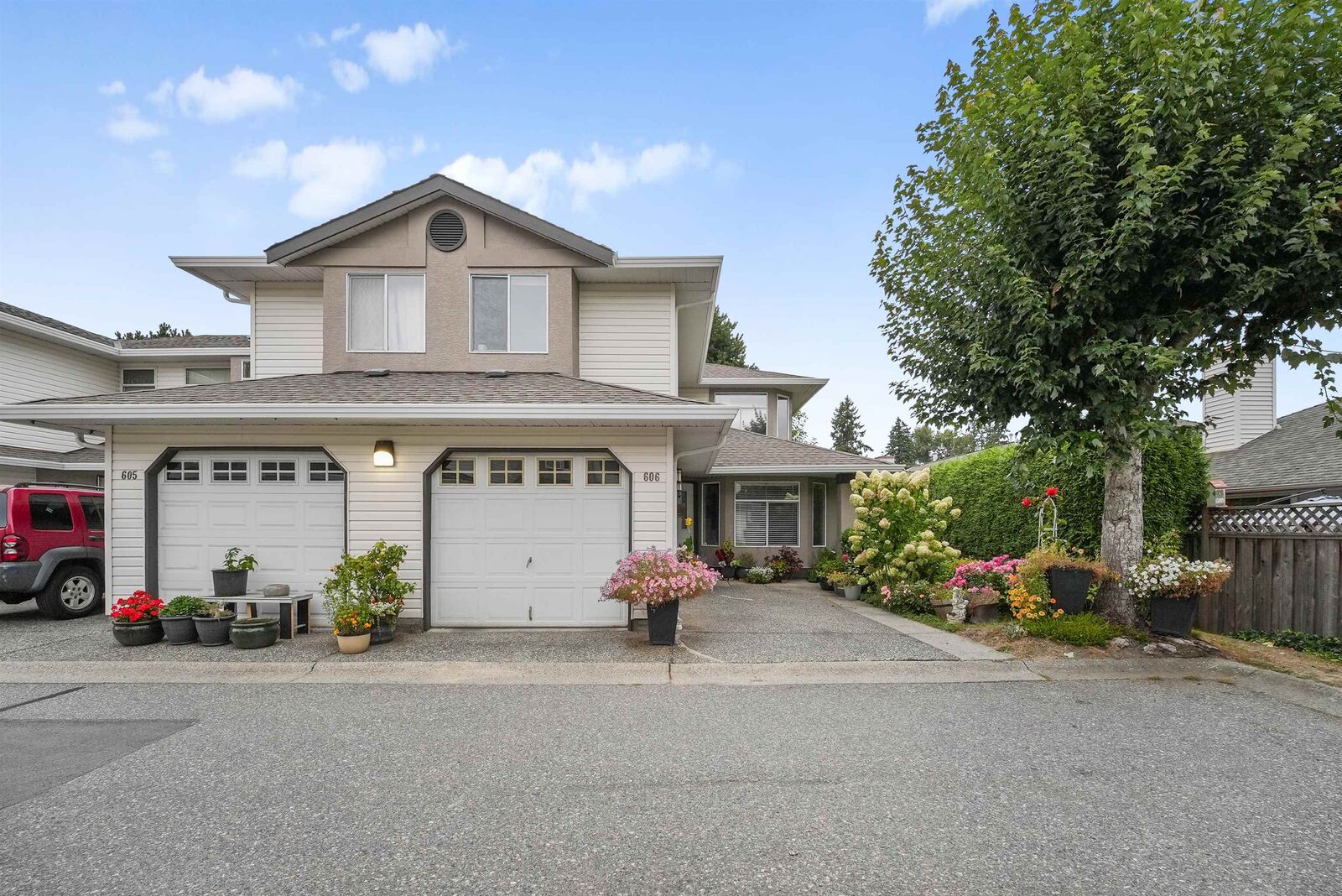 Property Photo:  8260 SE 162 A Street Street 606  BC V4N 0P6 