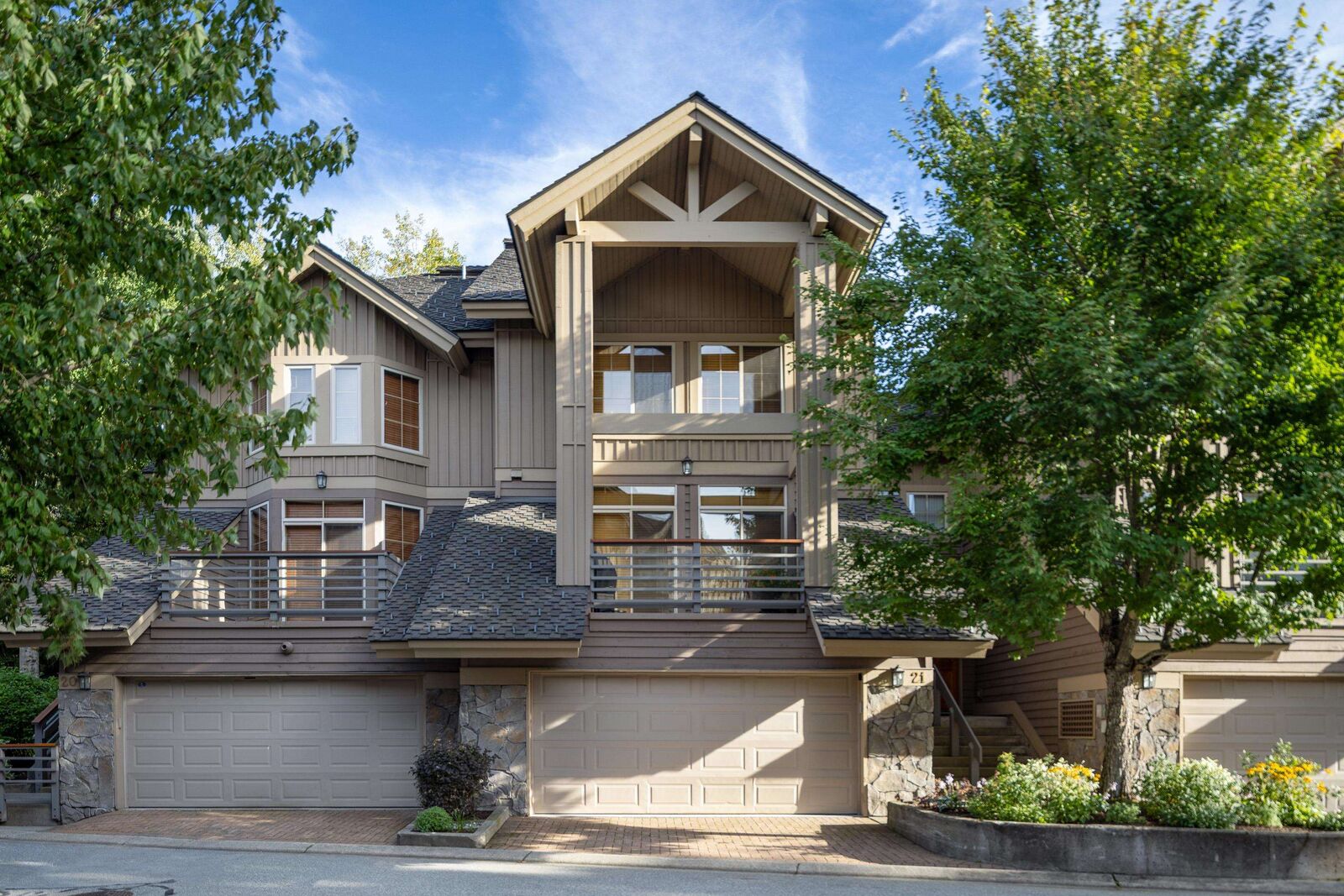 Property Photo:  8030 Nicklaus North Boulevard 21  BC V8E 1J7 