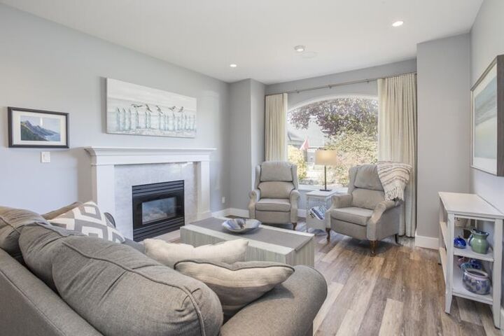 Property Photo:  5268 St Andrews Place  BC V4M 4E5 