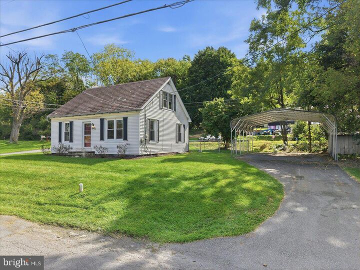 Property Photo: 3744 Redbud Drive PA 18067
