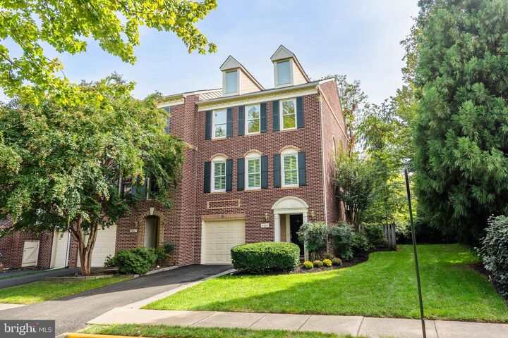 Property Photo: 6850 McLean Province Circle VA 22043
