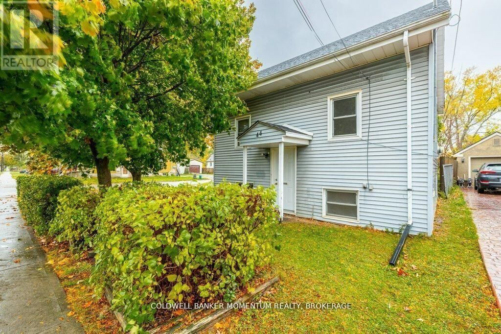 Property Photo:  44 Rykert Street  ON L2S 1Z1 