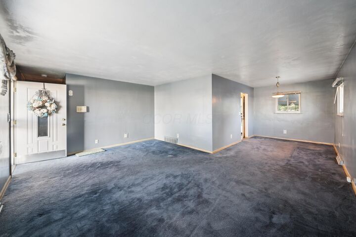 Property Photo:  1483 Courtright Road  OH 43227 
