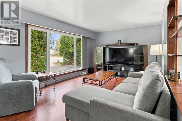 Property Photo: 143 Arlington Drive ON P0M 1R0
