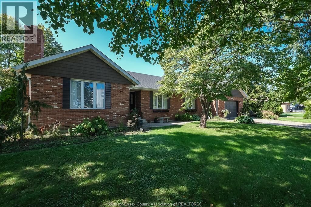 Property Photo:  2585 Banwell  ON N8N 0G6 