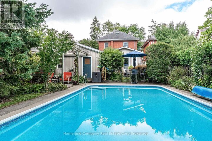 Property Photo:  128 Charles Street  ON N5A 5X9 