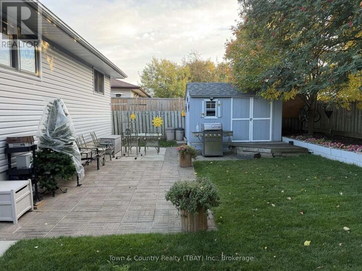 Property Photo:  255 London Drive  ON P7A 7Z6 