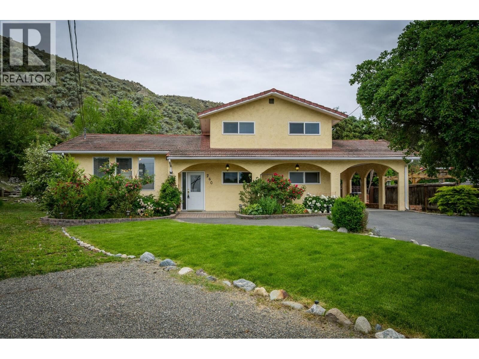Property Photo:  260 Miller Place  BC V2C 5V8 
