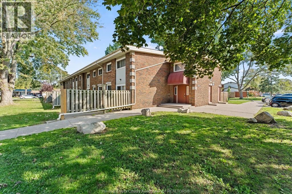 Property Photo:  1730 Columbia Court 106  ON N9E 1B1 