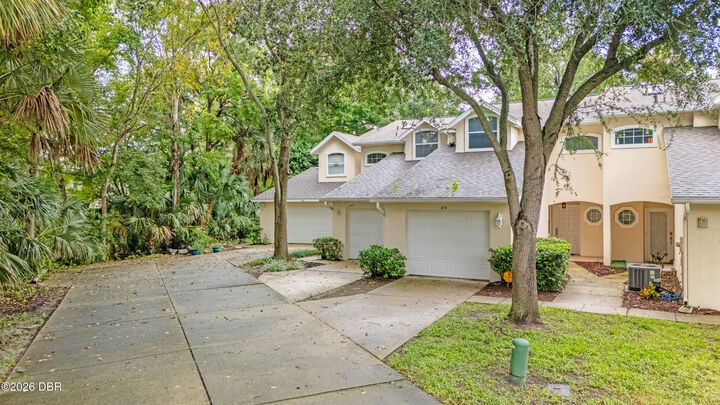 Property Photo:  217 Arborvue Trail  FL 32174 