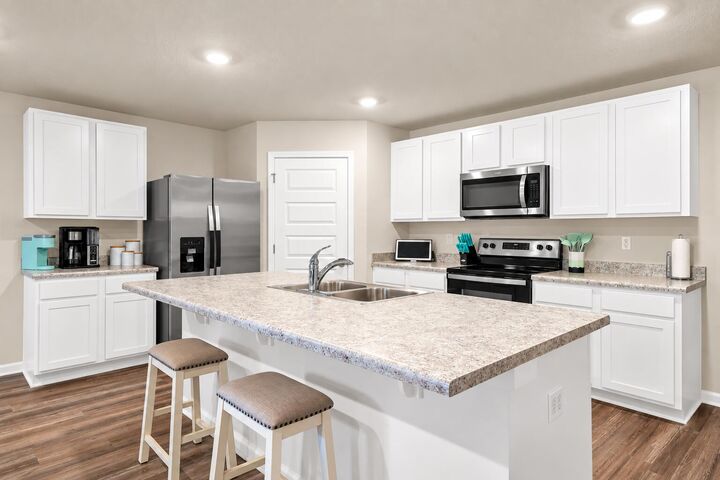 Property Photo:  6411 Arcadia Bluffs Avenue  FL 32567 