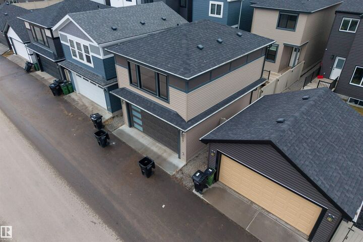 Property Photo:  2937 Coughlan Green SW  AB T6W 3X6 