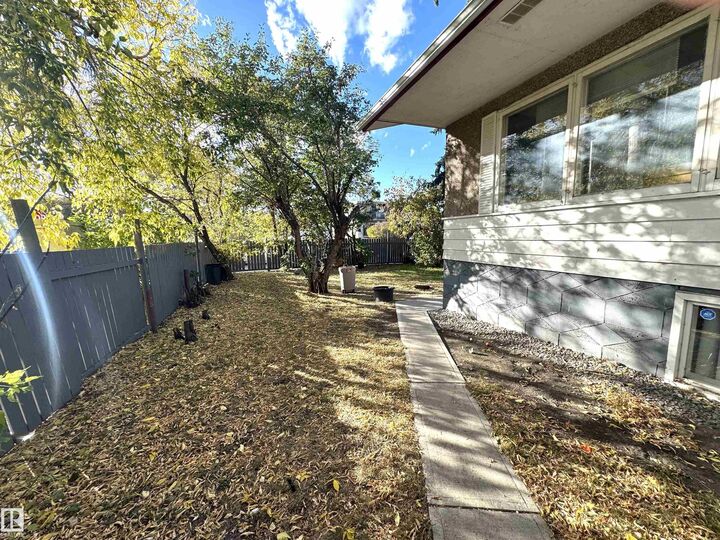 Property Photo:  8108 124 Avenue NW  AB T5B 1C1 