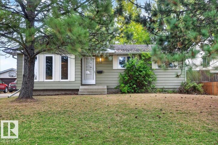 Property Photo:  4709 45 Street  AB T0A 1N0 