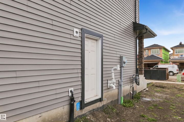 Property Photo:  287 Elliott Wynd  AB T8L 3X6 