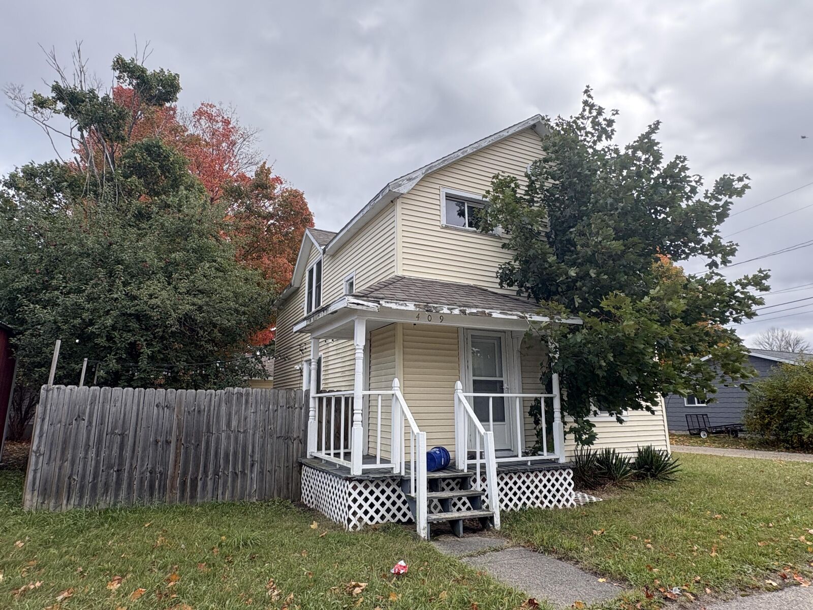 Property Photo:  409 Handy St  MI 49868 