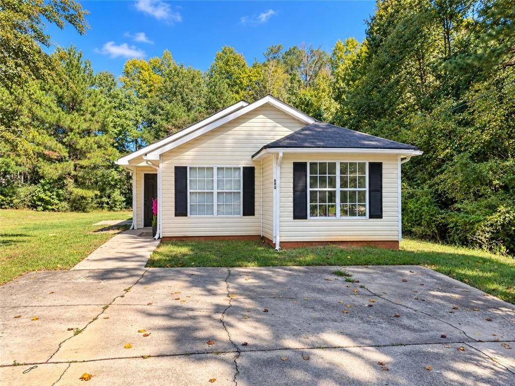 Property Photo:  200 Pine Ridge Drive  GA 30117 