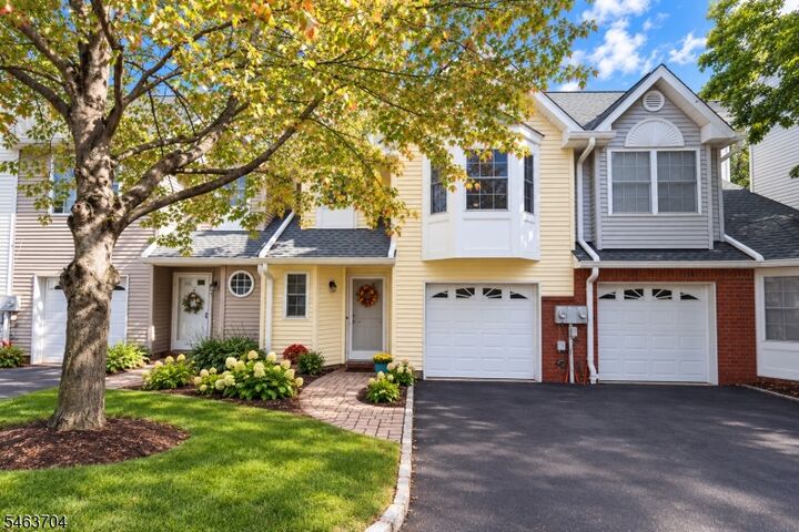 Property Photo:  28 Angela Way  NJ 07922 