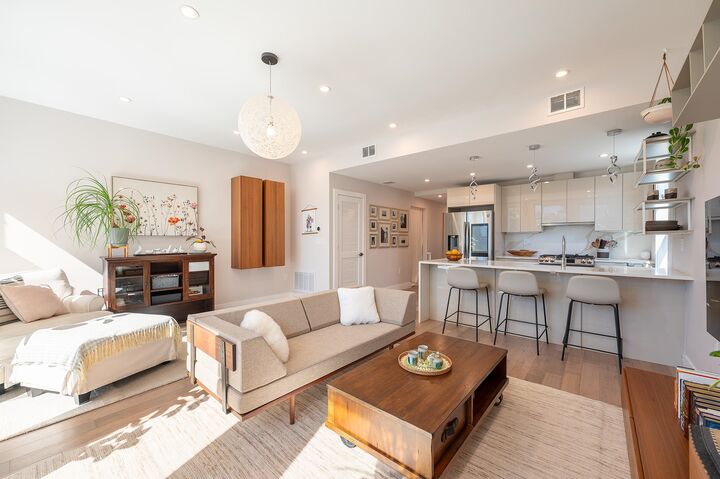 Property Photo:  90 Ferry St 2  NJ 07307 