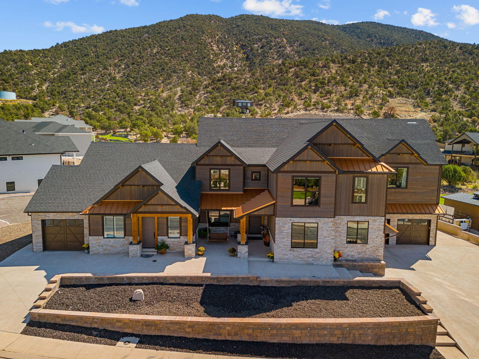 Property Photo: 1192 E Ashdown Forest Rd UT 84721