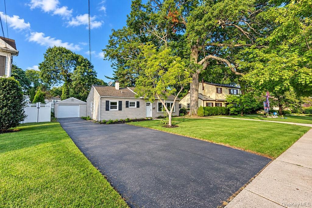 Property Photo:  7 Surrey Road  NY 11758 